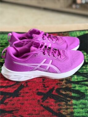 ASICS Women's Bright Magenta Mesh Running Shoes with White Accents